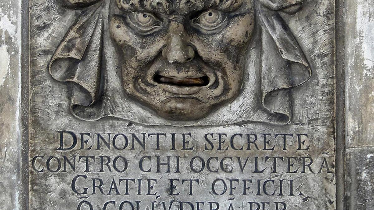 RÉSEAUX SOCIAUX ET DÉLATION