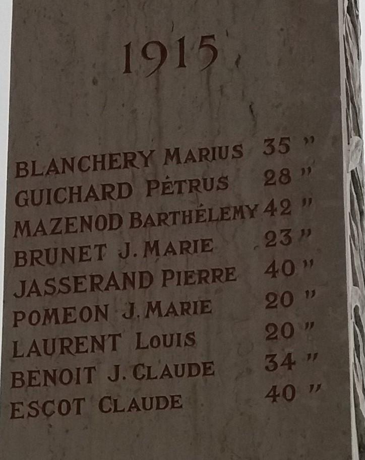 Monument aux morts st romain en jarez loire 10 bis 1915