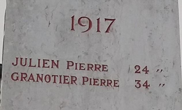 Monument aux morts st romain en jarez loire 15 bis 1917